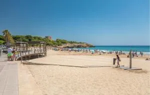 2 Bedroom Awesome Apartment In Deltebre - Sant Jaume d'Enveja