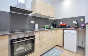 Appartements Nice Apartment In Barjols With Wifi : photos des chambres