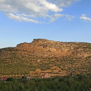 OGERA Greek resort house in the mountains