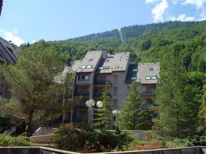 Duplex T3 à Luchon - 6 pers, télécabine, parking, wifi - FR-1-313-164
