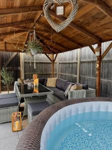 Barn with Hot Tub