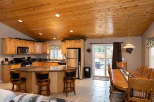 No. 23 Bear City Retreat