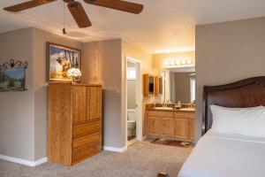 No. 23 Bear City Retreat