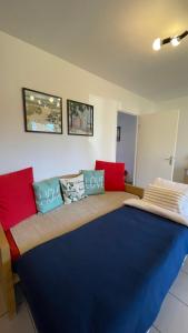 Maisons de vacances Chalet paisible a la plage, piscine et tennis : photos des chambres
