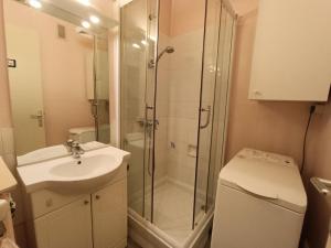 Appartements Residence Le Dauphin - T2 avec belle vue sur le coeur de la ville ! MAE-7254 : photos des chambres