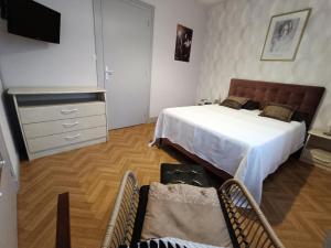 Appartements Residence Le Dauphin - T2 avec belle vue sur le coeur de la ville ! MAE-7254 : photos des chambres