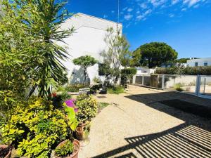 Plein Soleil Iii - Maison proche de la plage et du centre ville MAE-4154