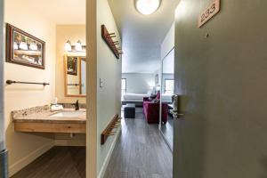 Charming Queen Studio Deluxe wBalcony #233 at Donner Lake Village