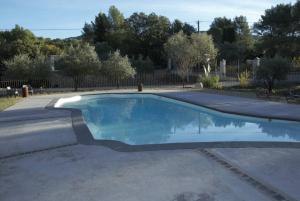 Très belle Bastide provençale avec Piscine pour 10 Personnes