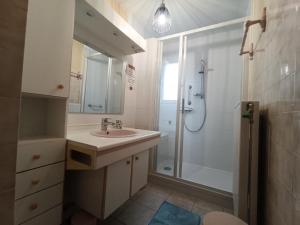 Appartements Residence Les Guppys - Belle surface pour cet appartement et tres central ! MAE-3354 : photos des chambres