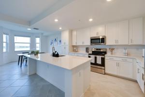 Maria Condo with Community Pool Access