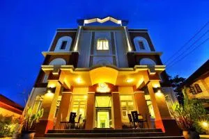 Excella Hotel - 乌汶