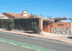 Lorca- cottage - sleeps 4 - pet friendly - pool