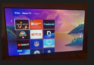 Stonegate Lodge King Bed, WIFI, 50in Roku TV, Salt Water Pool Room #107