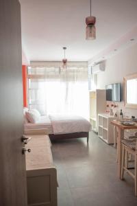 3Cs THESS at the Old Frankish Quarter - Ladadika Merchants Square