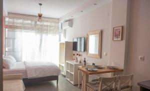 3Cs THESS at the Old Frankish Quarter - Ladadika Merchants Square