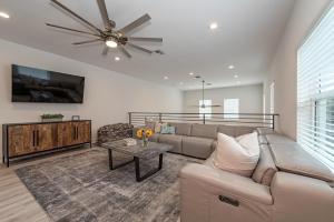 Casa de Palmeras! Southern private pool, close to beach!