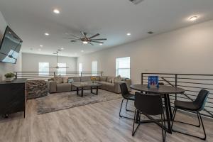 Casa de Palmeras! Southern private pool, close to beach!