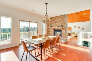 Deck and Lake View Spacious Long Pond Home!