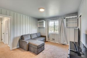 Greenville Home with Private Yard Near Downtown!