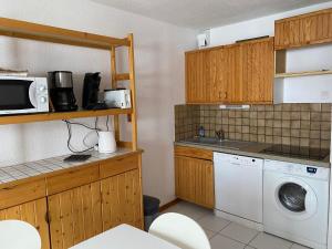 2 pièces cabine pour 4 pers, balcon sud-est, Valloire - FR-1-263-422
