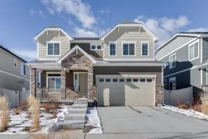 17 Mi to Downtown Denver Modern Aurora Home! - Deer Trail