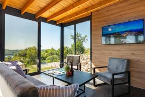 KastHouse Yellow by Vellaris, Luxury Mobile Home