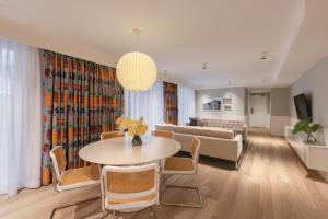 Three-Bedroom Apartment room in Adina Apartment Hotel Chippendale