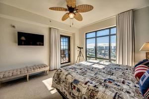 Vista Del Mar at Cape Harbour Marina, 10th Floor Luxury Condo, King Bed, Views!