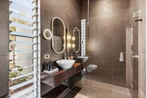 The Longhouse - Suite 2