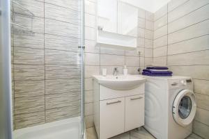 Apartments by the sea Postira, Brac - 22161