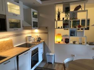 Apartments with parking space Jelsa, Hvar - 22211