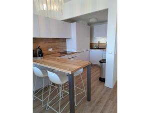 Appartement 2 Chambres - Dernier Étage - Terrasse Face Mer - Parking Sécurisé - FR-1-323-483