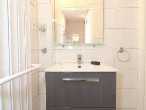 Appartements Appartement T2 avec clim, parking et wifi - Balaruc-les-Bains - FR-1-553-241 : photos des chambres