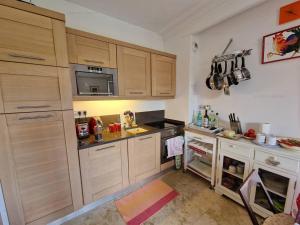 Appartement T3 avec piscine et terrasse, à 200m du centre de La Croix-Valmer - FR-1-100-324