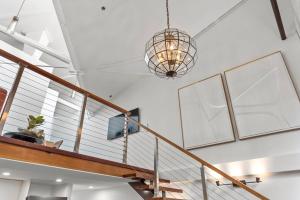 Woolstore Elegance ~ 2Bed2Bath1Car ~ Teneriffe