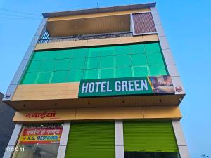 OYO HOTEL GREEN