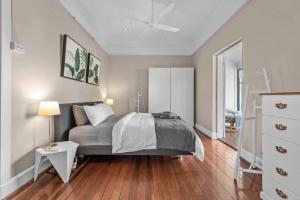 Abracadabra! ~ 1Bed 1Bath Balconies ~ New Farm