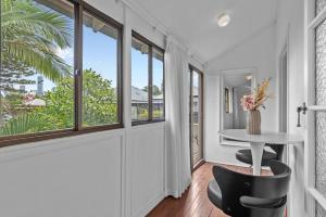 Abracadabra! ~ 1Bed 1Bath Balconies ~ New Farm