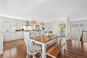 A Family Affair ~ 4 Bed2.5BathPool ~ Morningside