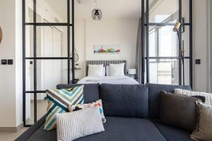 Frank Porter - Collective Tower 1