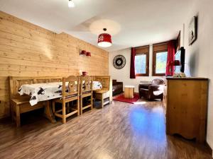 Les Chalets Des Evettes - Appartement six personnes, résidence avec piscine au pied des pistes MAE-3074