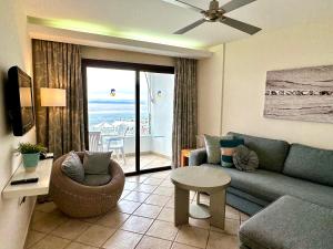 Two-Bedroom Apartment room in Pearly Grey Ocean Club Apartments & Suites