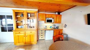 Résidence Les Queyrettes - Agréable Appartement Traversant 6 Personnes avec Balcon MAE-4354