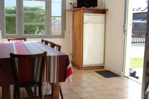 Villas 481 - Maison de pecheur a 50m de la plage de Caroual. : photos des chambres