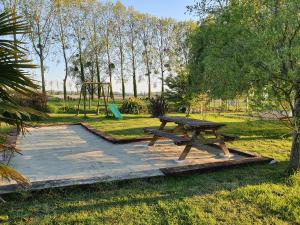 B&B / Chambres d'hotes La Bastide du Moulin - Mont St Michel : photos des chambres