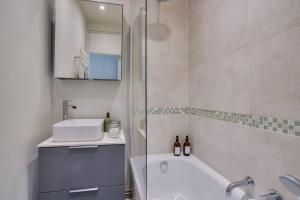 Appartements Superb 1 bed flat 5min walk from the Louvre : photos des chambres