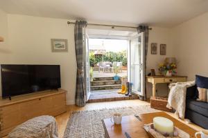 Church Cottage by Coast & Country Stays