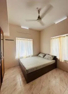 Home at Guruvayur 2 AC Room,1 single bed,Kitchen - Edappāl