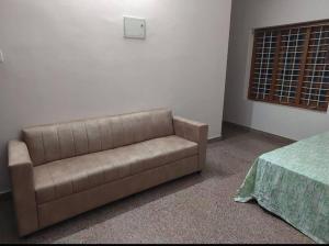 Homestay Guruvayur, 2 AC Bedrooms, Hall, Veranda, Kitchen